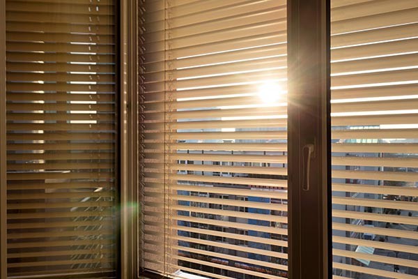 Sonnenschutz Fenster